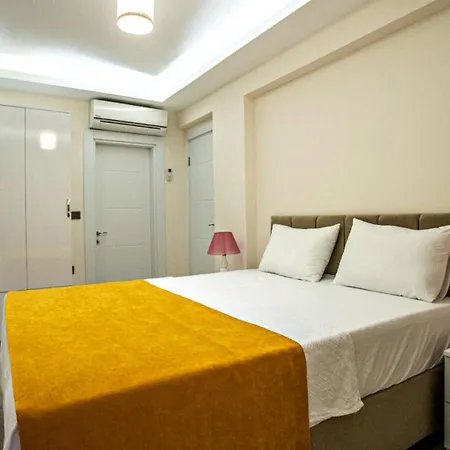 3 Bedroom - Close To The Center Βίλα