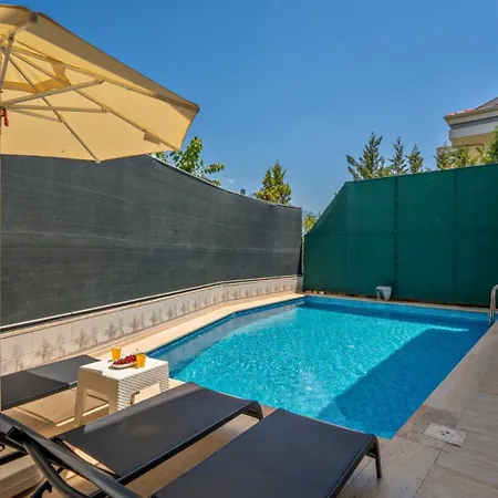 Βίλα 3 Bedroom - Close To The Center