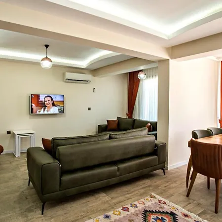 3 Bedroom - Close To The Center 빌라