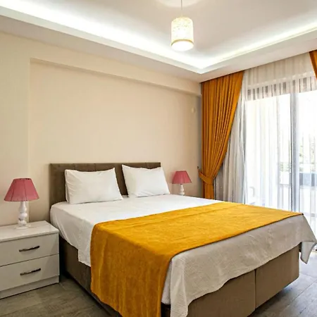 3 Bedroom - Close To The Center