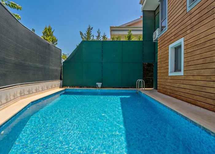 Villa 3 Bedroom - Close To The Center Fethiye