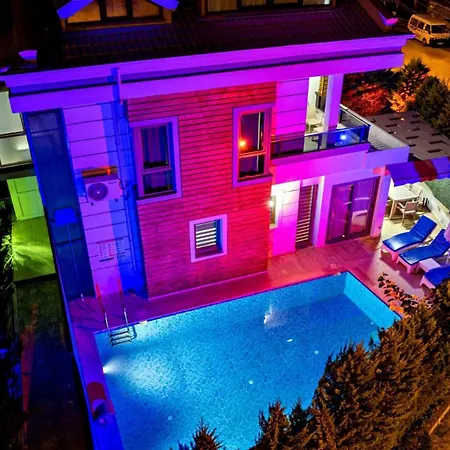 3 Bedroom - Close To The Center