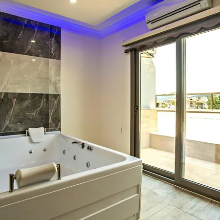 3 Bedroom - Close To The Center 费特希耶